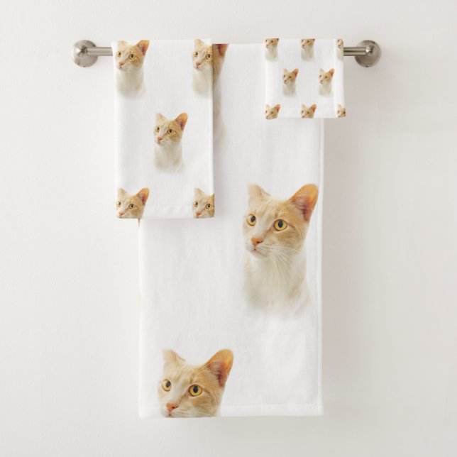 Little Blondie Cat Wondering Badhandtuch Set (Insitu)
