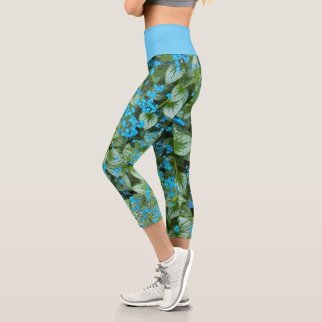 Little Blue Brunnera Blume Floral Capri Leggings (Links)