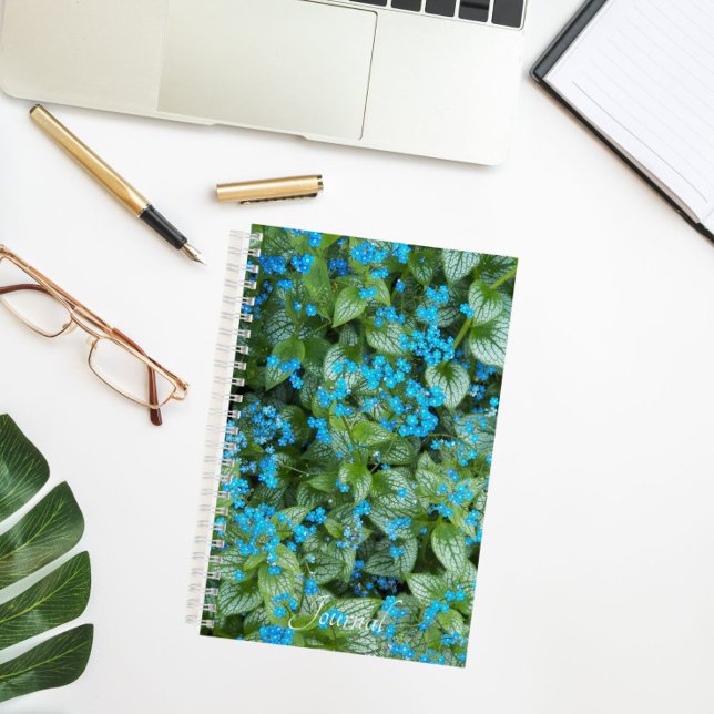 Little Blue Brunnera Blume Floral Notizbuch (In Situ)