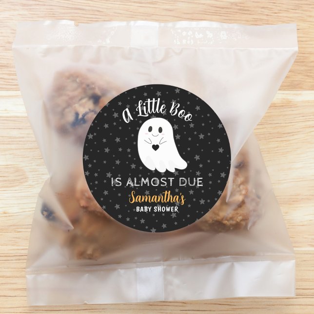 Little Boo Almost Due Ghost Halloween Kinderdusche Runder Aufkleber (Von Creator hochgeladen)