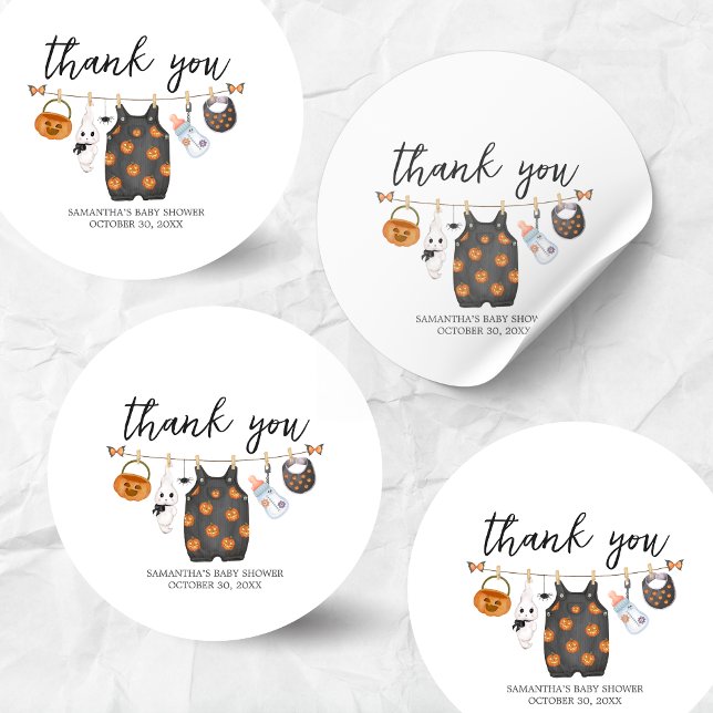 Little Boo Pumpkin Halloween Baby Shower Runder Aufkleber (Little Boo Pumpkin Clothesline Halloween Baby Shower Sticker)