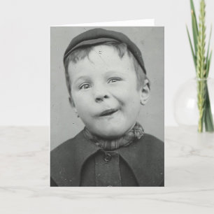 Little Boy macht ein lustiges Gesicht altes Viktor Feiertagskarte