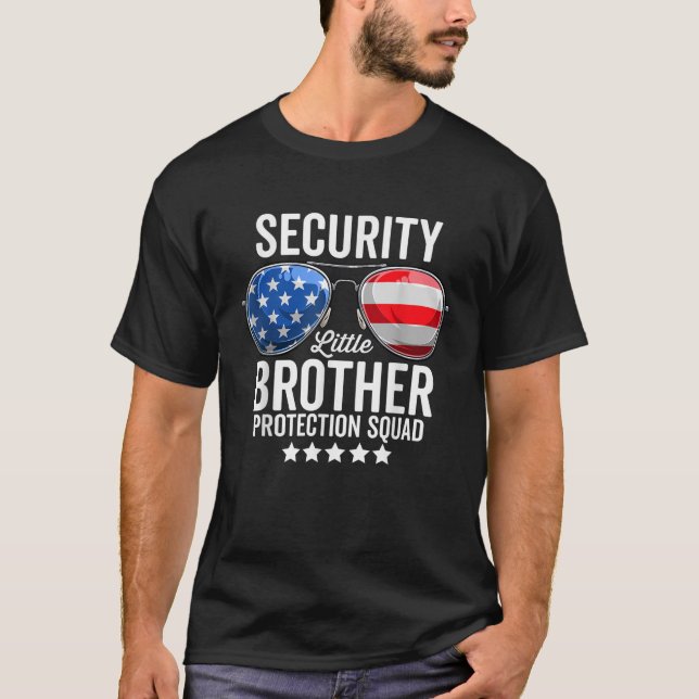 Little Brother Protection Squad Funny Big Brother T-Shirt (Vorderseite)