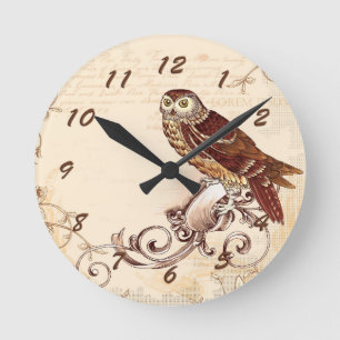 Little Brown Owl Runde Wanduhr