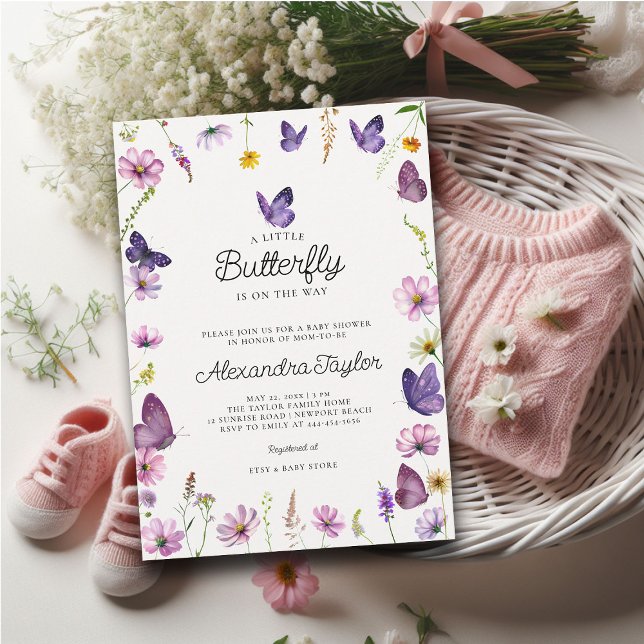 Little Butterfly Wild Lila Chic Baby Girl Dusche Einladung (little butterfly baby girl shower invitation cottage garden watercolor purple wildflowers frame)