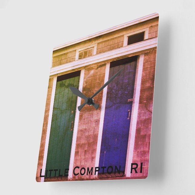 Little Compton, RI Summer Beach Cabanas (LC) Quadratische Wanduhr (Winkel)