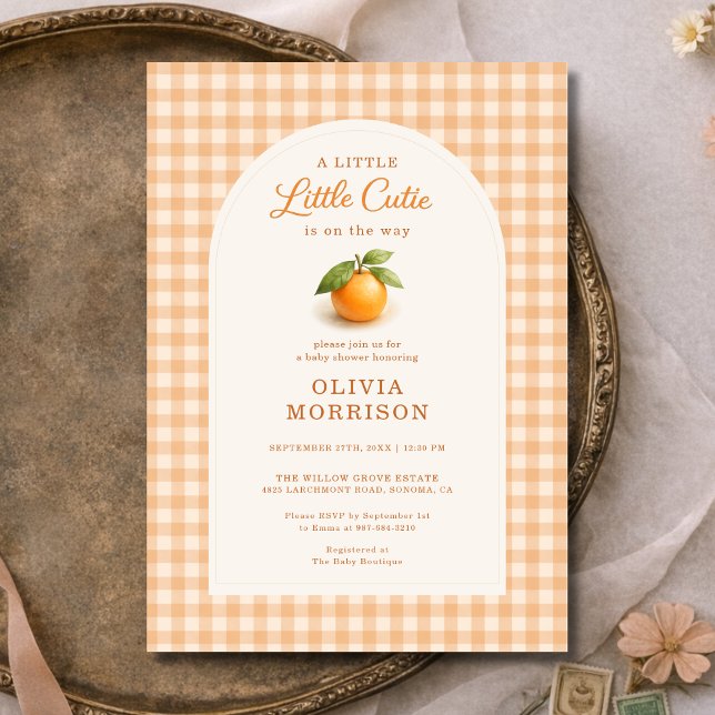 Little Cutie Orange Gingham Baby Shower Einladung (Von Creator hochgeladen)