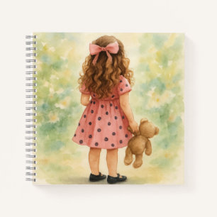 Little Girl mit einem Teddy-Bär von Natasha Us Notizbuch