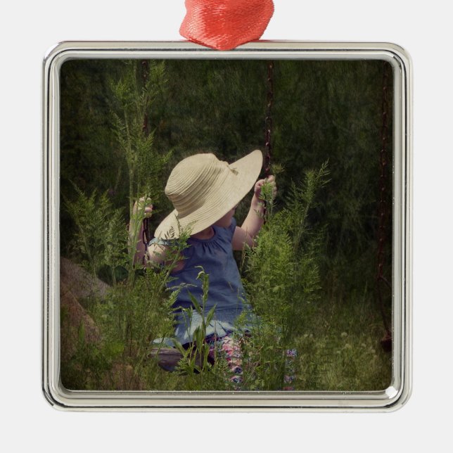 Little Girl on Swing Ornament Aus Metall (Vorne)