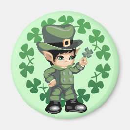 Little Leprechaun mit Kleeblättern Magnet