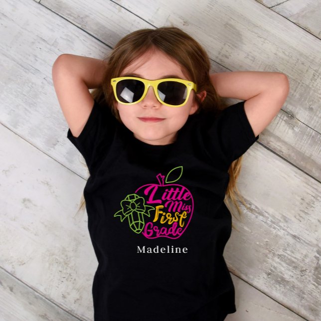Little Miss First Grade T-Shirt (Von Creator hochgeladen)