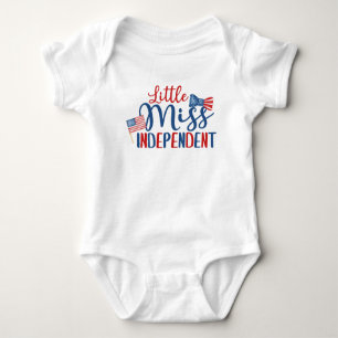 Little Miss Independent, 4. Juli Baby Strampler