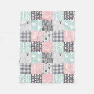 Little One Patchwork Deer - rosa, minze und grau Fleecedecke