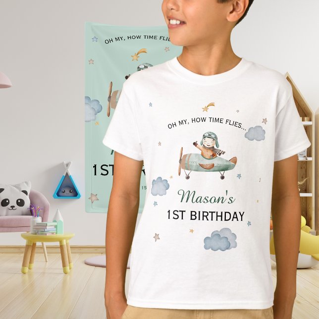 Little Pilot Sage Airplane 1st Birthday Outfit T-Shirt (Von Creator hochgeladen)
