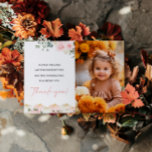 Little Pumpkin erste Geburtstagsparty Dankeschön K Einladung<br><div class="desc">Mit unserem **Little Pumpkin First Birthday Party Foto Dankeschön an Ihre Karten** können Sie die Erinnerung an den besonderen Tag Ihrer Kleinen erfassen. Diese Karten sind wunderschön mit einem Kürbisthema im Herbst gestaltet und bieten einen Platz, um ein Foto aus der Geburtstagsfeier, das eine persönliche Touch, die Gäste zu schätzen....</div>