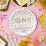 Little Pumpkin Girls 1. Geburtstag Pappteller<br><div class="desc">Diese niedlichen Kürbispapier-Teller sind perfekt für jeden,  der diesen Herbst einen ersten Geburtstag feiert. Das Design ist mit einem handgemalten Wasserfarbenkürbis auf einem einfachen,  weißen Hintergrund mit leicht zu personalisierender Vorlagenformulierung ausgestattet.</div>