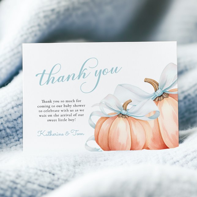 Little Pumpkin on Way Blue Bow Boy Baby Shower Dankeskarte (Von Creator hochgeladen)