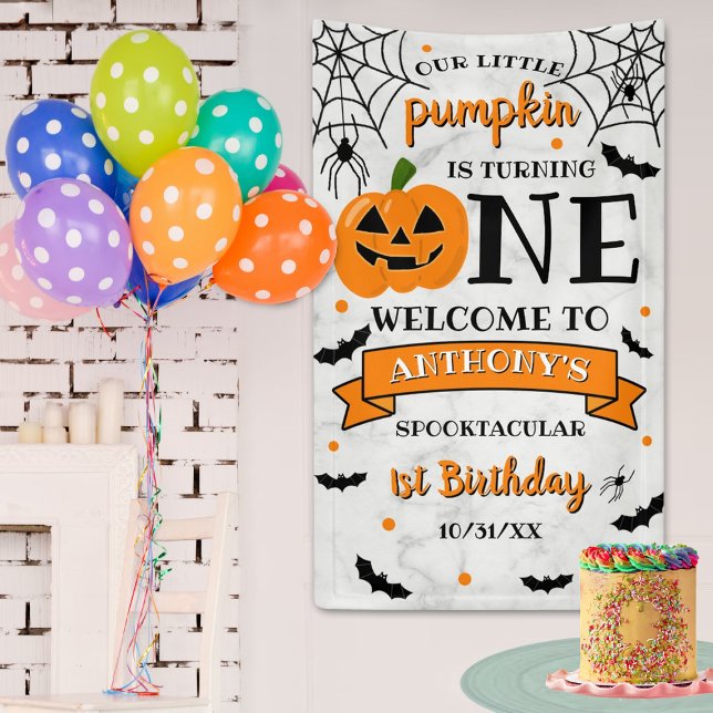 Little Pumpkin Turning One Halloween 1. Geburtstag Banner (Von Creator hochgeladen)