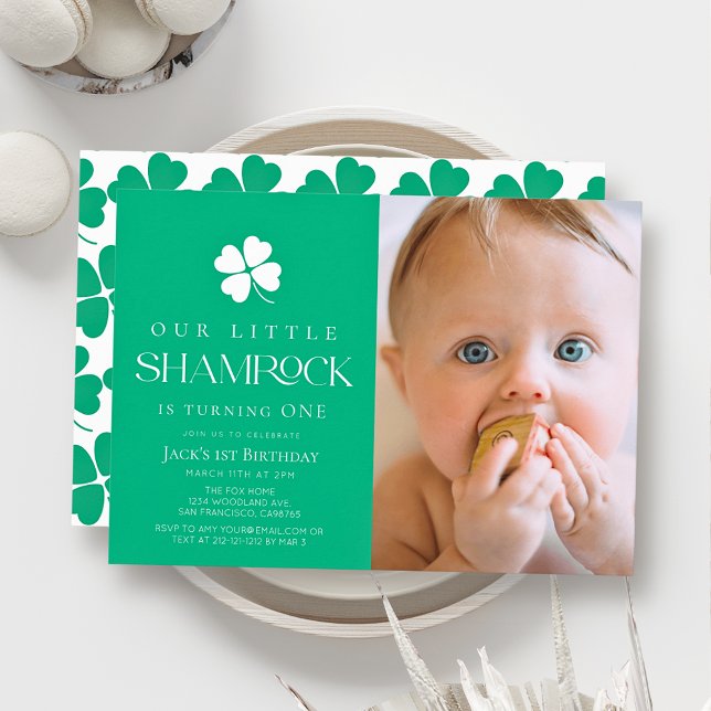 Little Shamrock Green Boy Photo 1st Birthday Einladung (Von Creator hochgeladen)