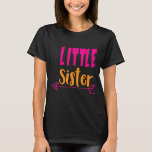 Little Sister Girl Announcement Vintager Pfeil Bir T-Shirt