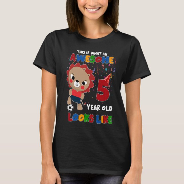 Little Soccer Lion 5th Birthday Boy Girl Phantasti T-Shirt (Vorderseite)