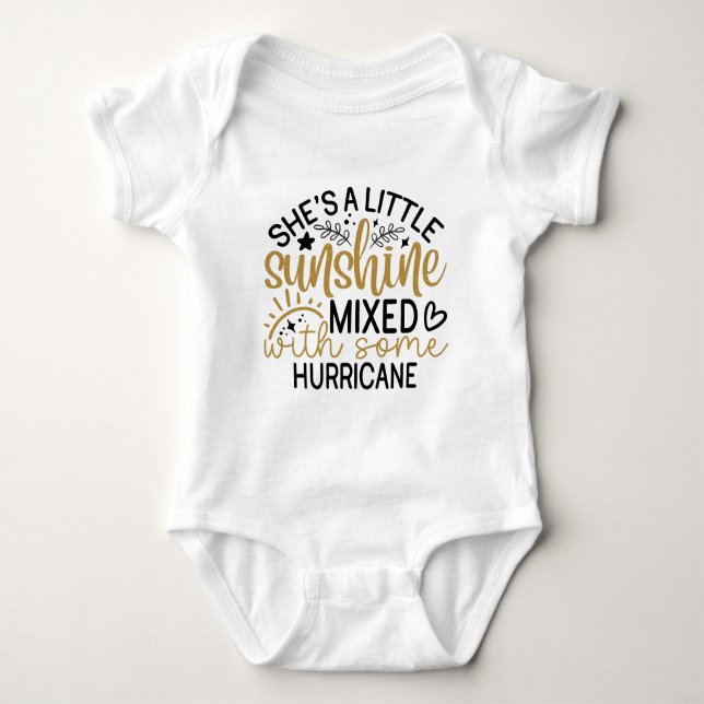 Little Sunshine Typografy Baby Strampler (Vorderseite)
