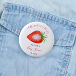 Little Sweetie Strawberry Baby Shower Button<br><div class="desc">Diese Knöpfe sind perfekt für jeden,  der dieses Jahr eine Babydusche hat. Dieses Design lässt sich leicht mit Ihrer speziellen Veranstaltungssprache personalisieren und Ihre Gäste werden begeistert sein,  wenn sie diese fantastischen Party-Buttons sehen. Matching-Elemente finden Sie in der Auflistung.</div>