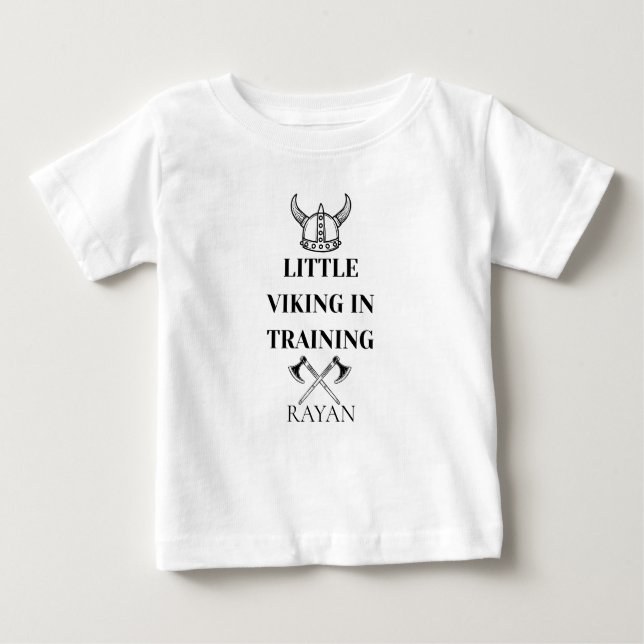 Little Viking in Training, benutzerdefinierter Nam Baby T-shirt (Vorderseite)