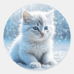 Little White Kitten in Snow Weihnachten Runder Aufkleber