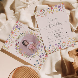 Little Wildblume Floral Wreath Foto 1. Geburtstag Einladung