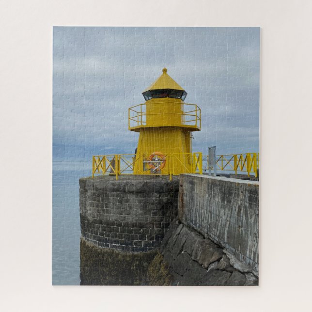 Little Yellow Lighthouse in Reykjavik, Island Puzzle (Vertikal)