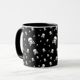 Littles Weiße Piratenschädel auf schwarzem Hinterg Tasse