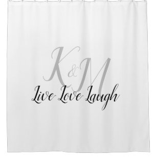Live-Liebe lachen mit den Initialen des Paares Duschvorhang