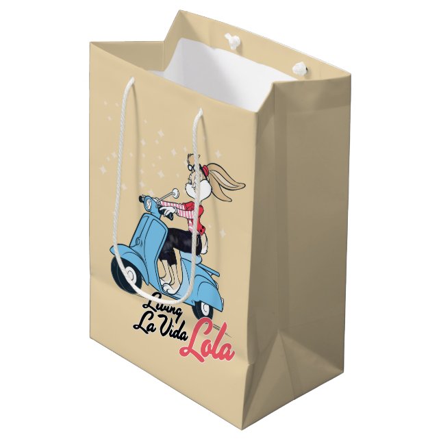 Living La Vida Lola Scooter Grafik Mittlere Geschenktüte (Vorderseite Schrägansicht)