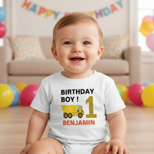 LKW-Bau 1. Geburtstag Party Baby T-shirt (Von Creator hochgeladen)