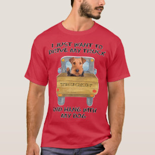 LKW fahrender Hund Airedale Terrier  T-Shirt