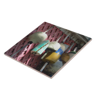 Lobster Buoys on Pink Lattice - Martha's Vineyard Fliese