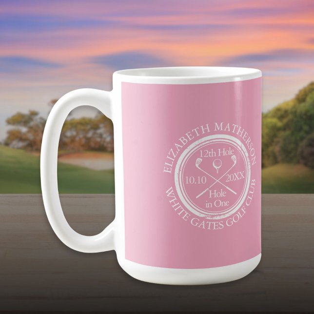 Loch in einem klassischen Hübschen Feminine Pink G Kaffeetasse (Hole in One Classic Pretty Feminine Pink Golf Coffee Mug)