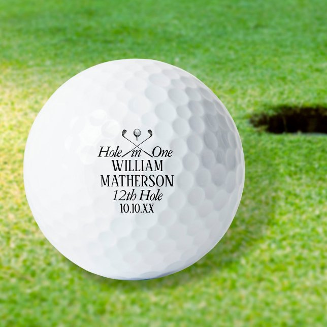 Loch in einem klassischen Personalisiert Golfball (Von Creator hochgeladen)
