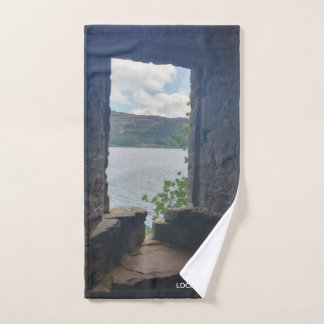 Loch Ness von Urquhart Castle aus gesehen Handtuch