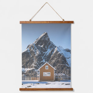Lofoten Gelbes Ferienhaus Wandteppich Mit Holzrahmen