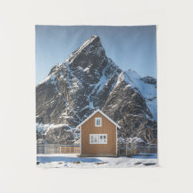 Lofoten Yellow Cabin