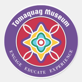 Logo-Aufkleber für das Tomaquag-Museum Runder Aufkleber