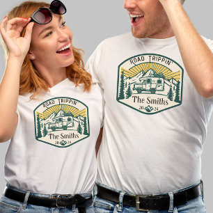 Logo der Familie RV Road Trip Green and Yellow Cam T-Shirt