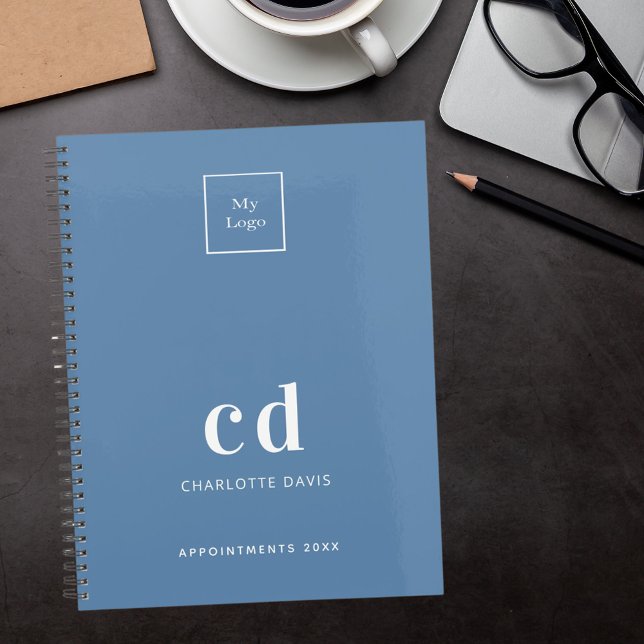Logo-Dusty Blue Monogram Initials Business 2026 Planer (Von Creator hochgeladen)