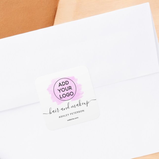 Logo lila Pinseltypografie Haarschminke Quadratischer Aufkleber (Logo purple brushstroke typography hair makeup square sticker)