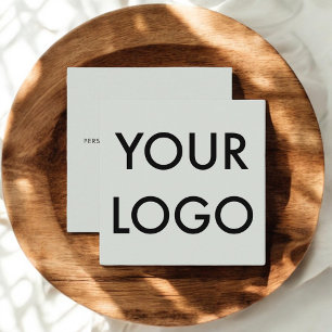 Logo Minimalistisch Modern Sage Green Quadratische Visitenkarte