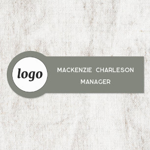Logo Mitarbeiter Personal Sage Green Geschäftlich Namensschild