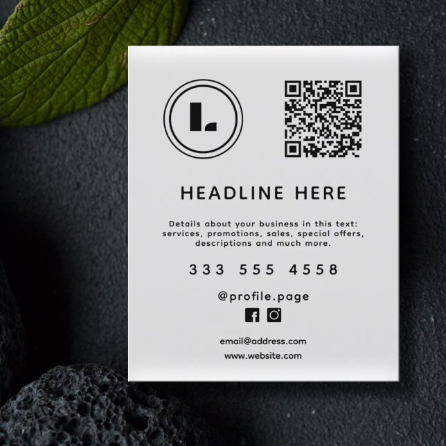 Logo und QR-Code weiß minimalistisches Design Flyer (Von Creator hochgeladen)