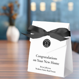 Logo von Real Anwesen Company Modern Housewarming Geschenkschachtel